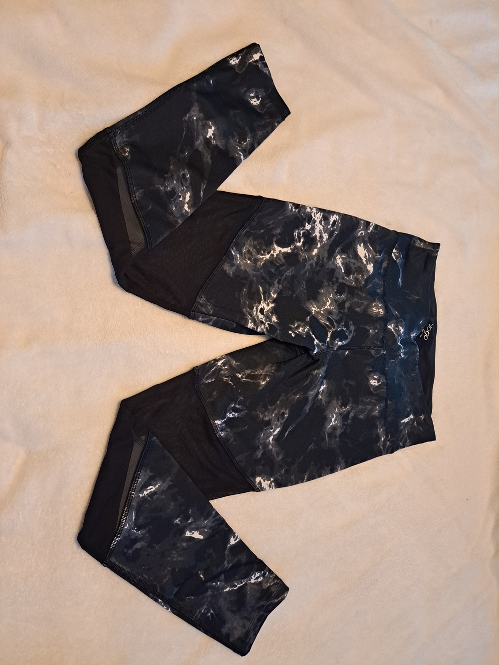 VOGO Athletica Black & White Marble-Print Leggings